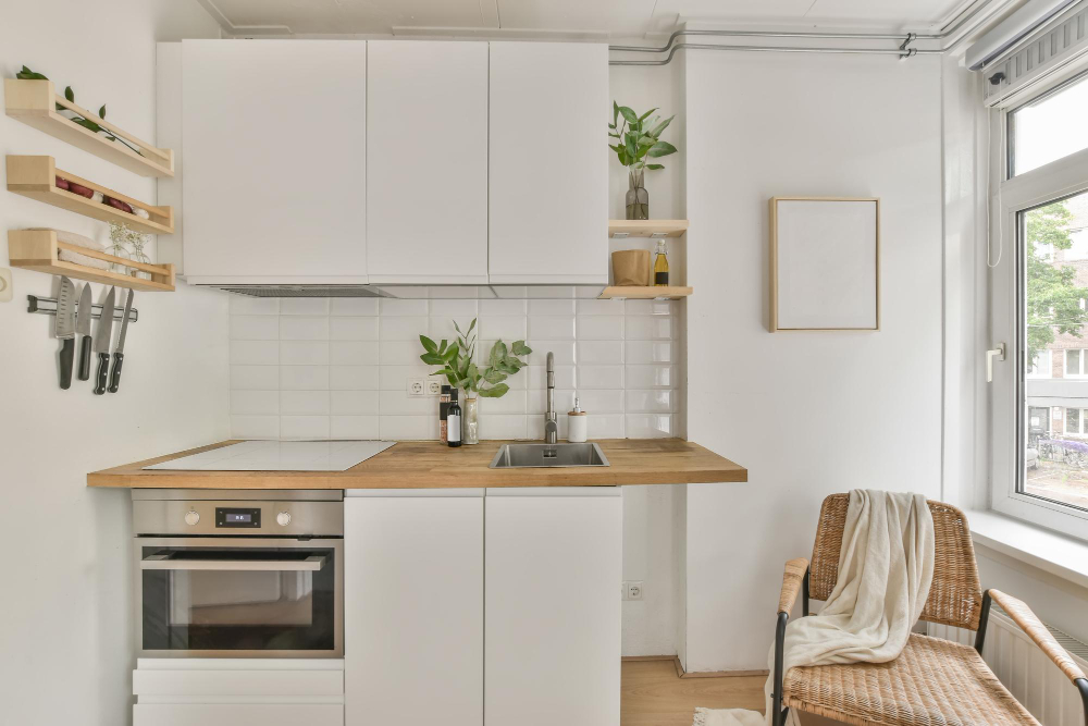 Custom Cabinets for Small Kitchens to Maximize Space and Style