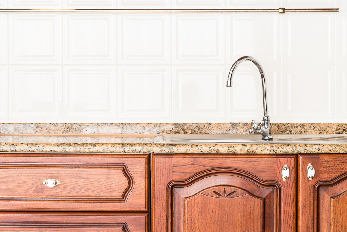 How to Choose Between Stained vs Painted Cabinets
