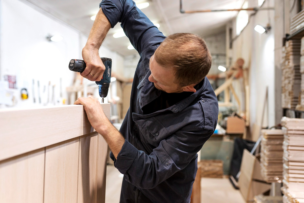 Working with Cabinet Builders - Tips to Ensure a Successful Project