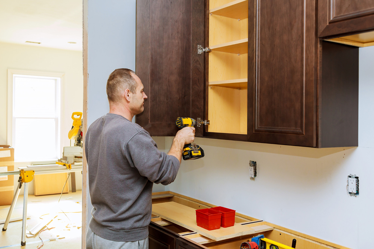 Why It's Important to Work with a Professional Cabinet Builder